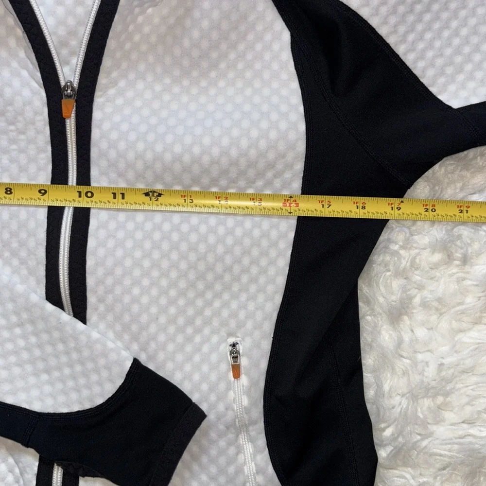 Nike🔥Women’s Sphere Running Biking Hiking Jacket, Size M - Picture 5 of 16